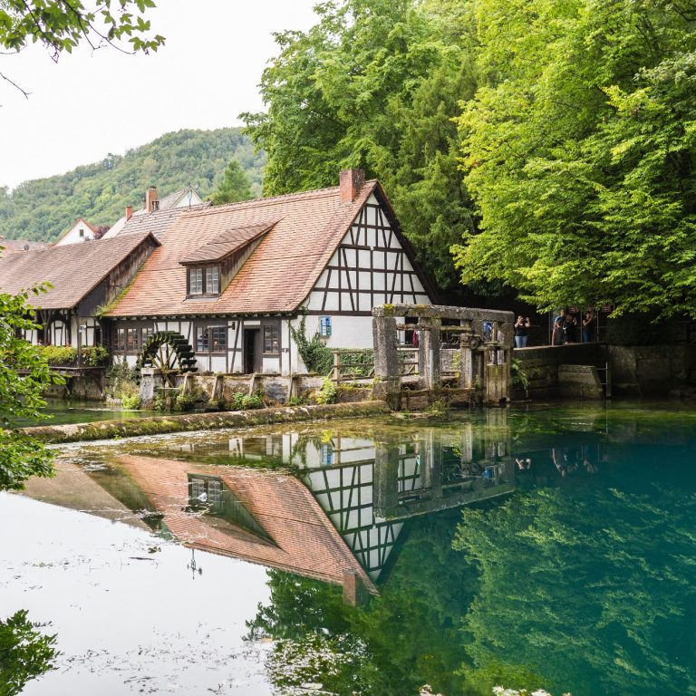 Blautopf in Blaubeuren Blautopf in Blaubeuren